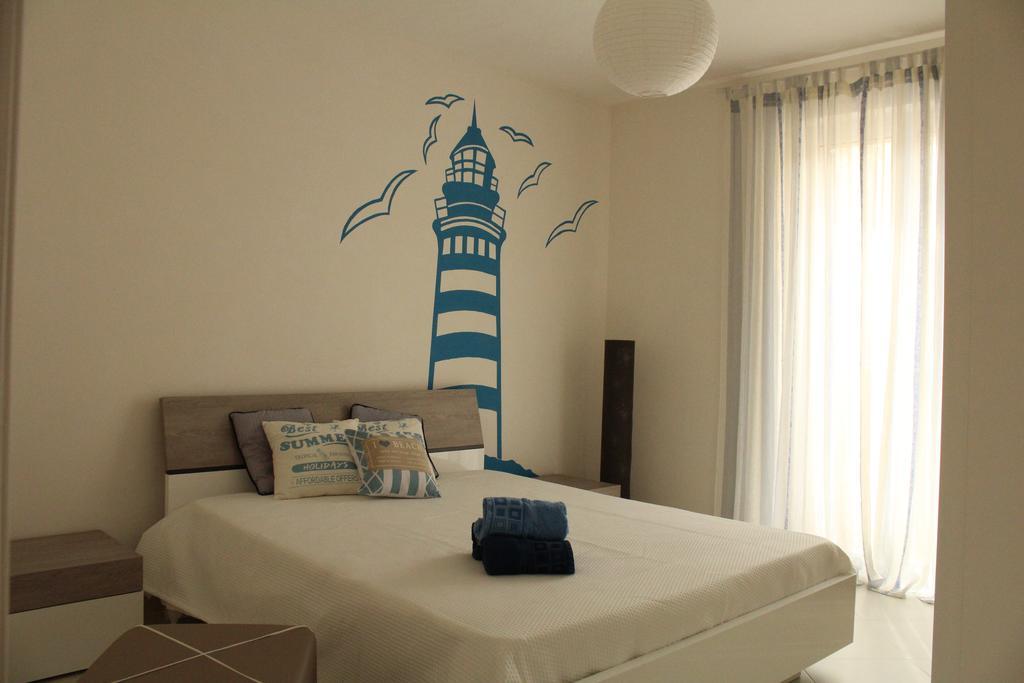 Dimora Acquamarina Apartment Полиняно а Маре Екстериор снимка